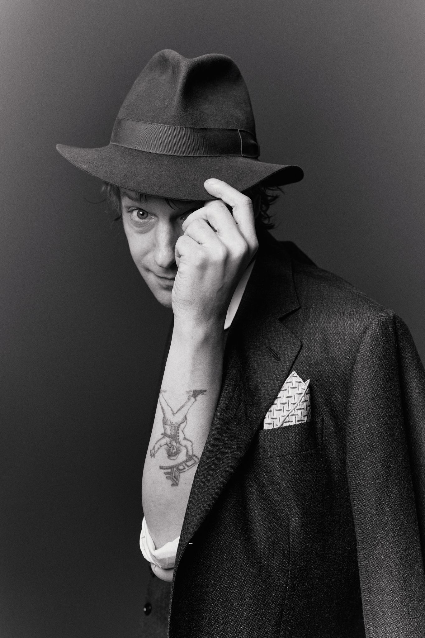 Voodoo Jürgens bringt mit seiner Band Ansa Panier frischen Sound und neue Geschichten auf die Bühne des Spielbodens.