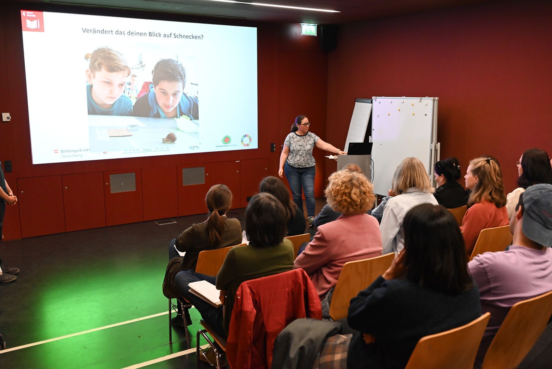 Beide Programme wurden kurz vorgestellt und auf die aktuellen Bildungsangebote eingegangen.