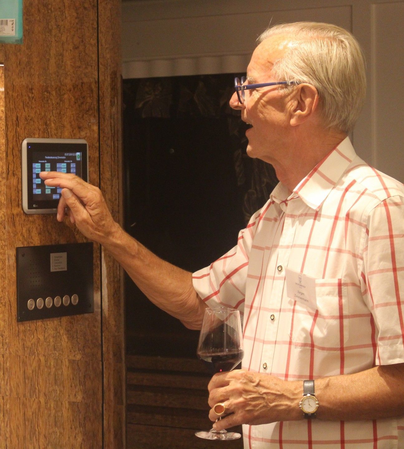 Oesterreich-Retter Jürgen hat bei der Restaurierung der Oesterreich nicht nur darauf geachtet, das Art déco-Schiff in seinen Original-Zustand zu versetzen, sondern auch mit modernster Technik zu ergänzen.   