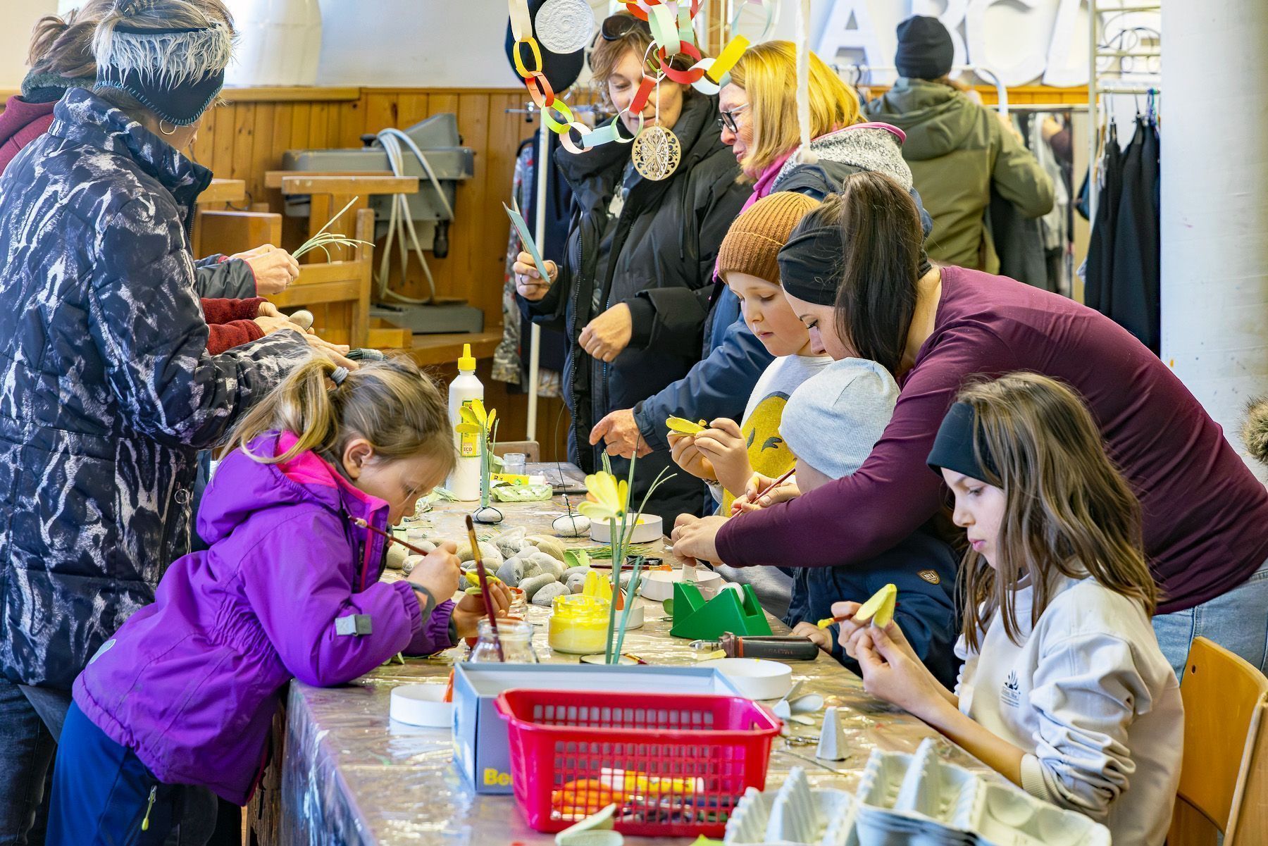 Auch österliche Basteleien standen auf dem Programm. @ Mario Stecher@Fototeam Digital 2026