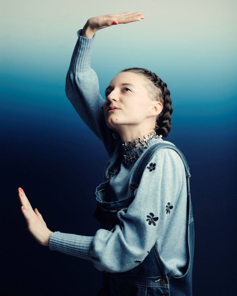 Nnella singt im VogelfreiRAUM. ALEXANDER AU YEONG