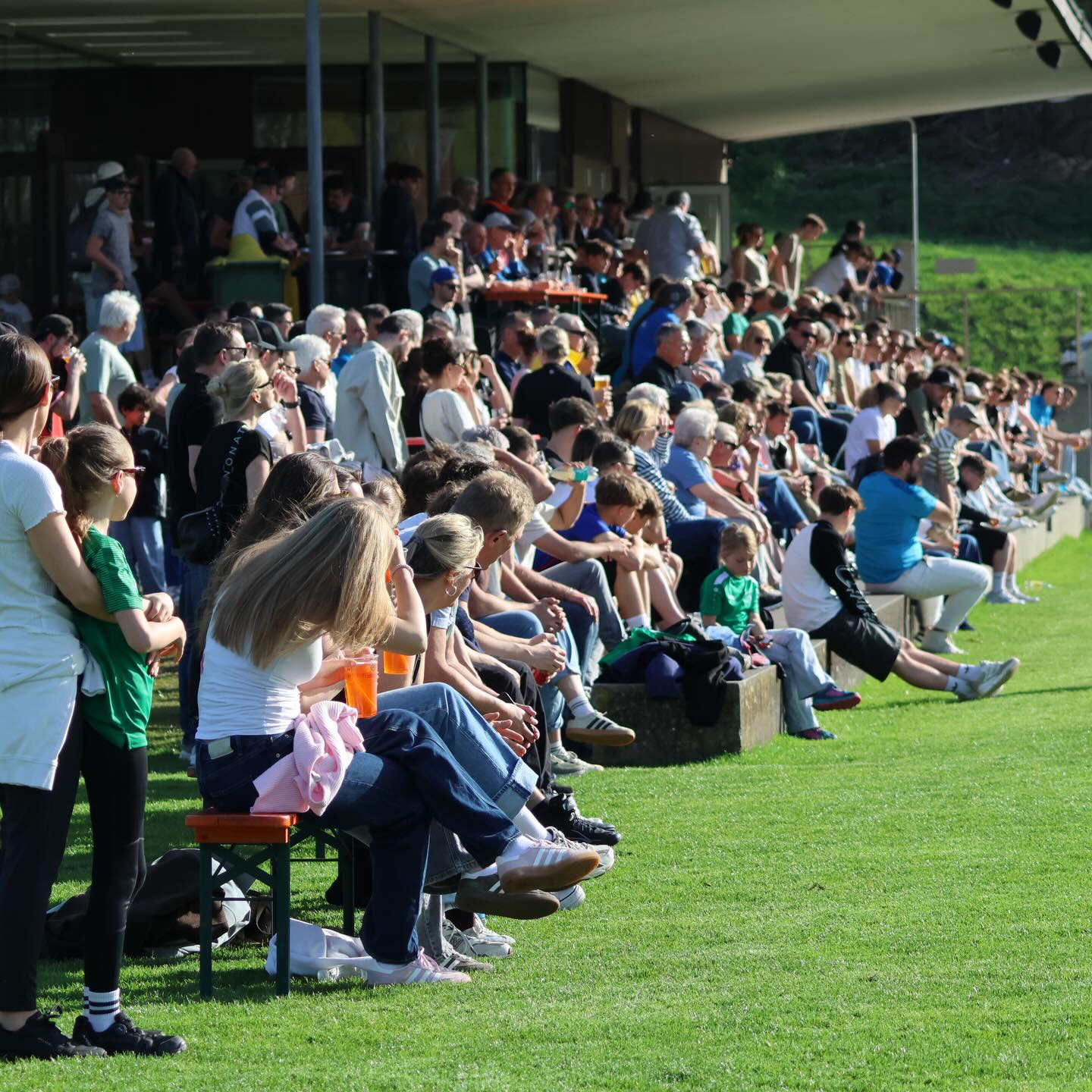 550 Zuschauer sahen das Topspiel in Schlins. 