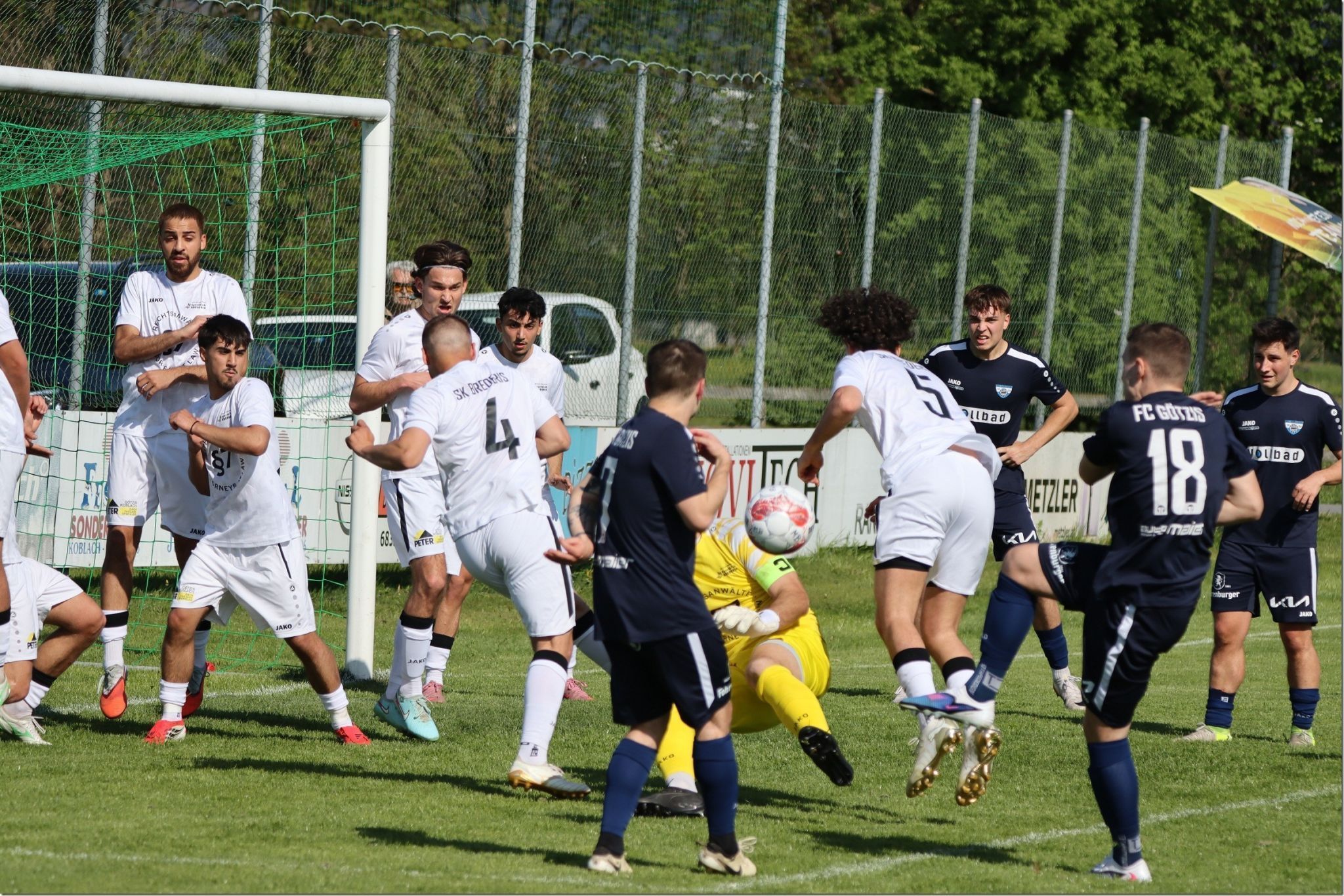 Gefahr im Bresner Strafraum. 