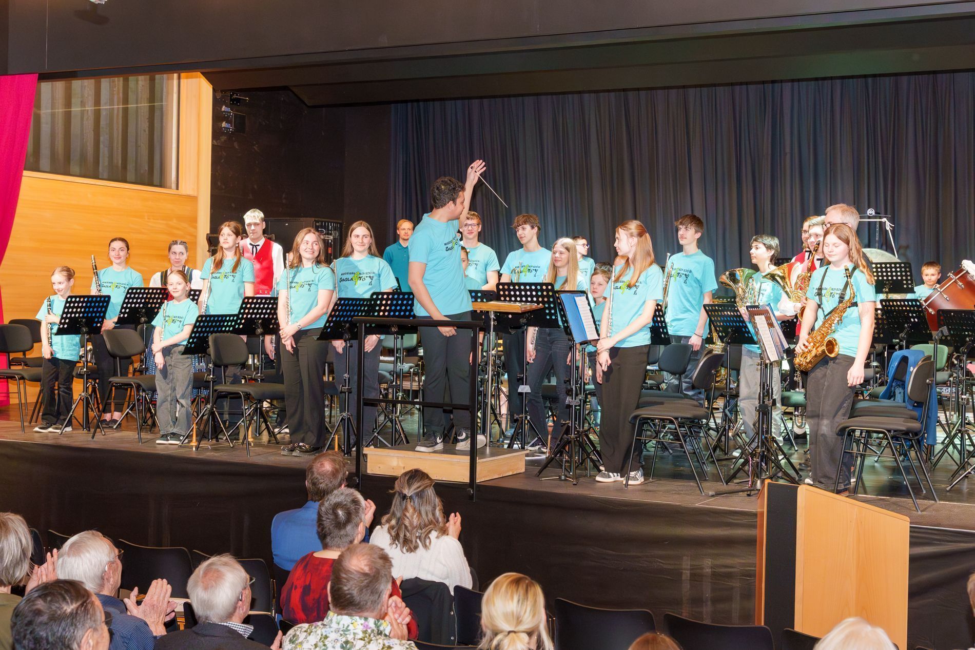 Jungdirigent Moses Ruprechter hatte Gagla&Tö perfekt im Griff.