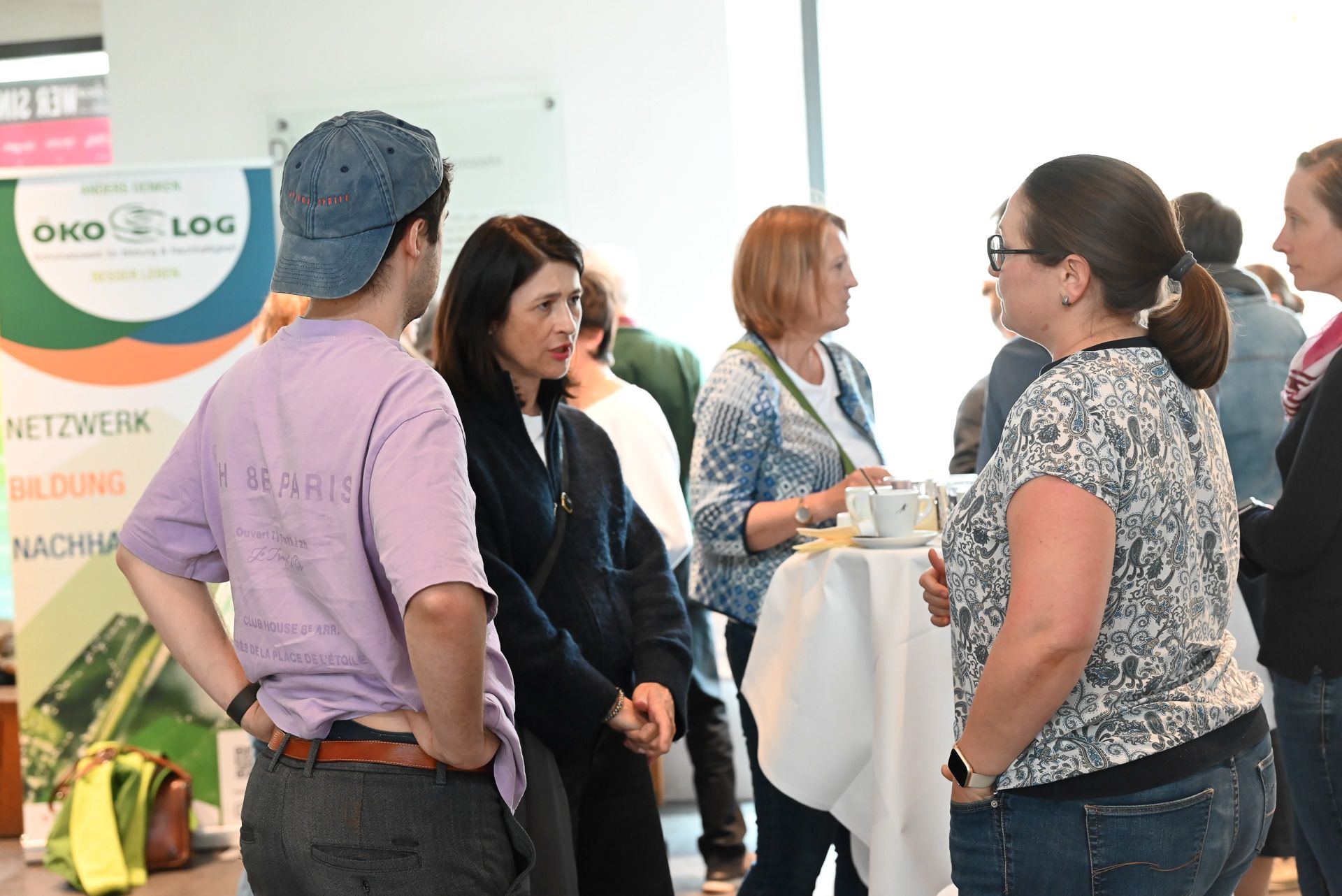 Anschließend kamen die Vertreter der Schulprogramme miteinander ins Gespräch.