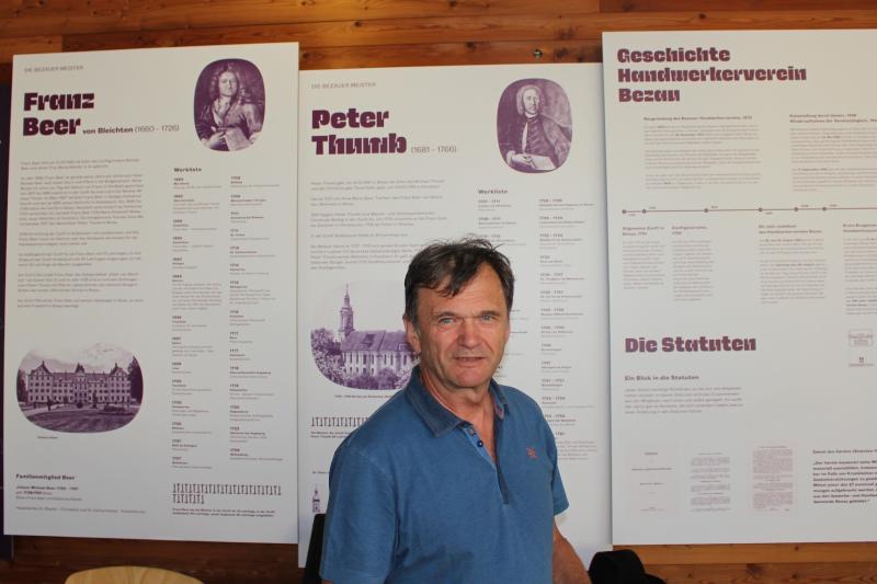 Schon 2019 sorgte Peter Fink anlässlich der Bregenzerwälder Handwerksausstellung mit seiner Dokumentation über den Bezauer Handwerkerverein und die Barockbaumeister für Furore.
