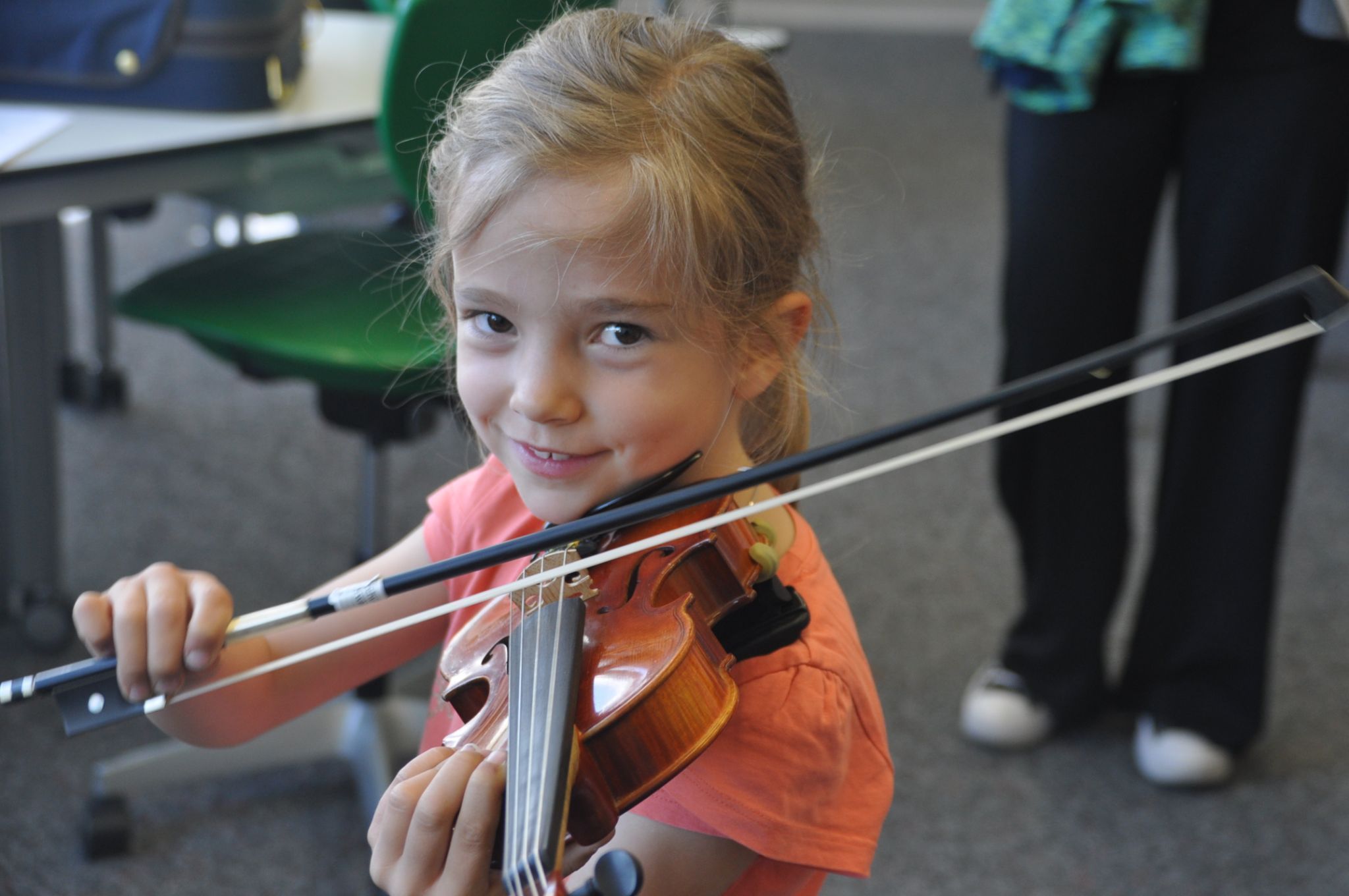 3.	Linda(7) fasziniert die Violine