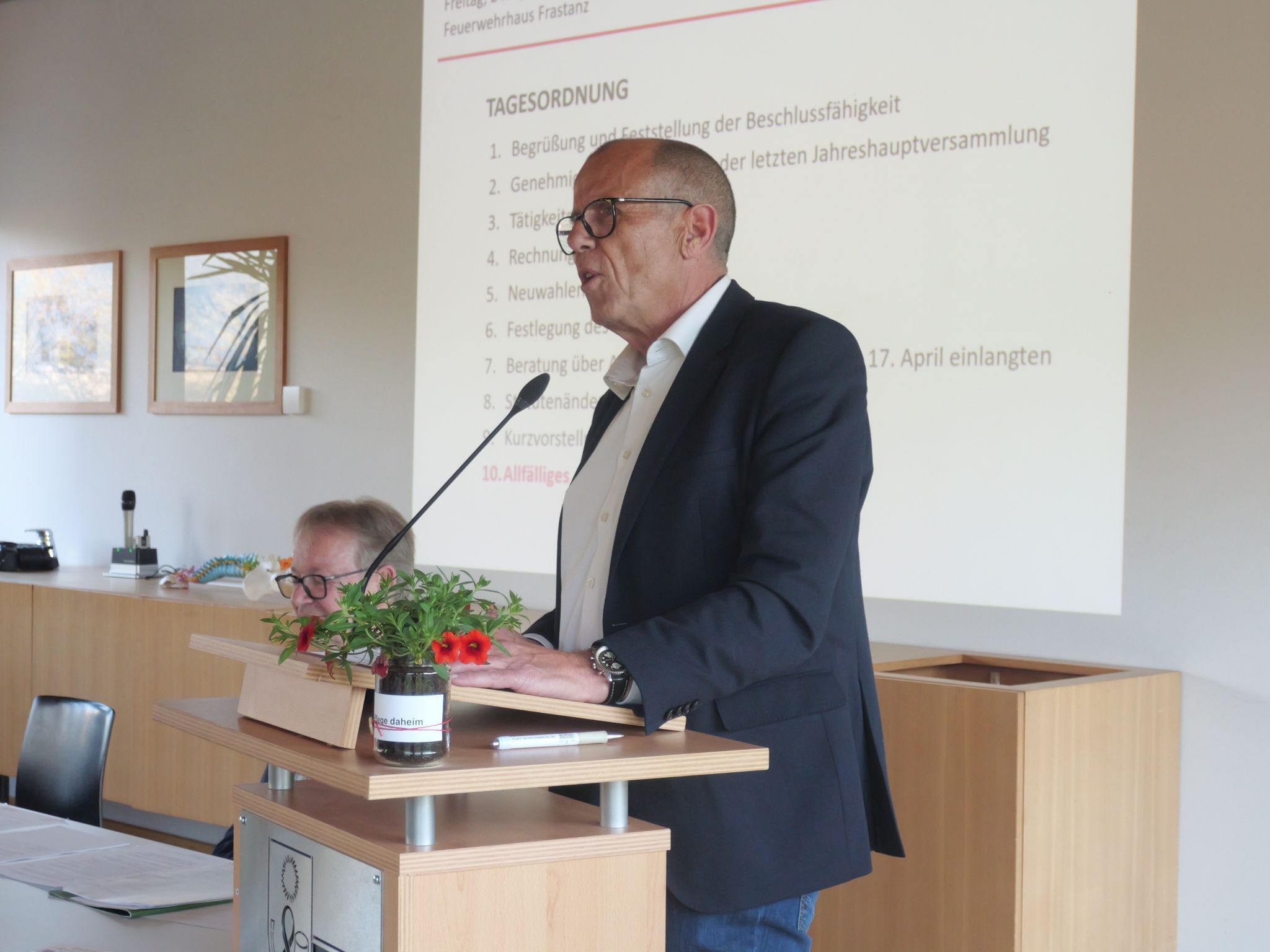 Bürgermeister Walter Gohm dankte für den „unheimlich wichtigen Dienst“ des Krankenpflegevereins.