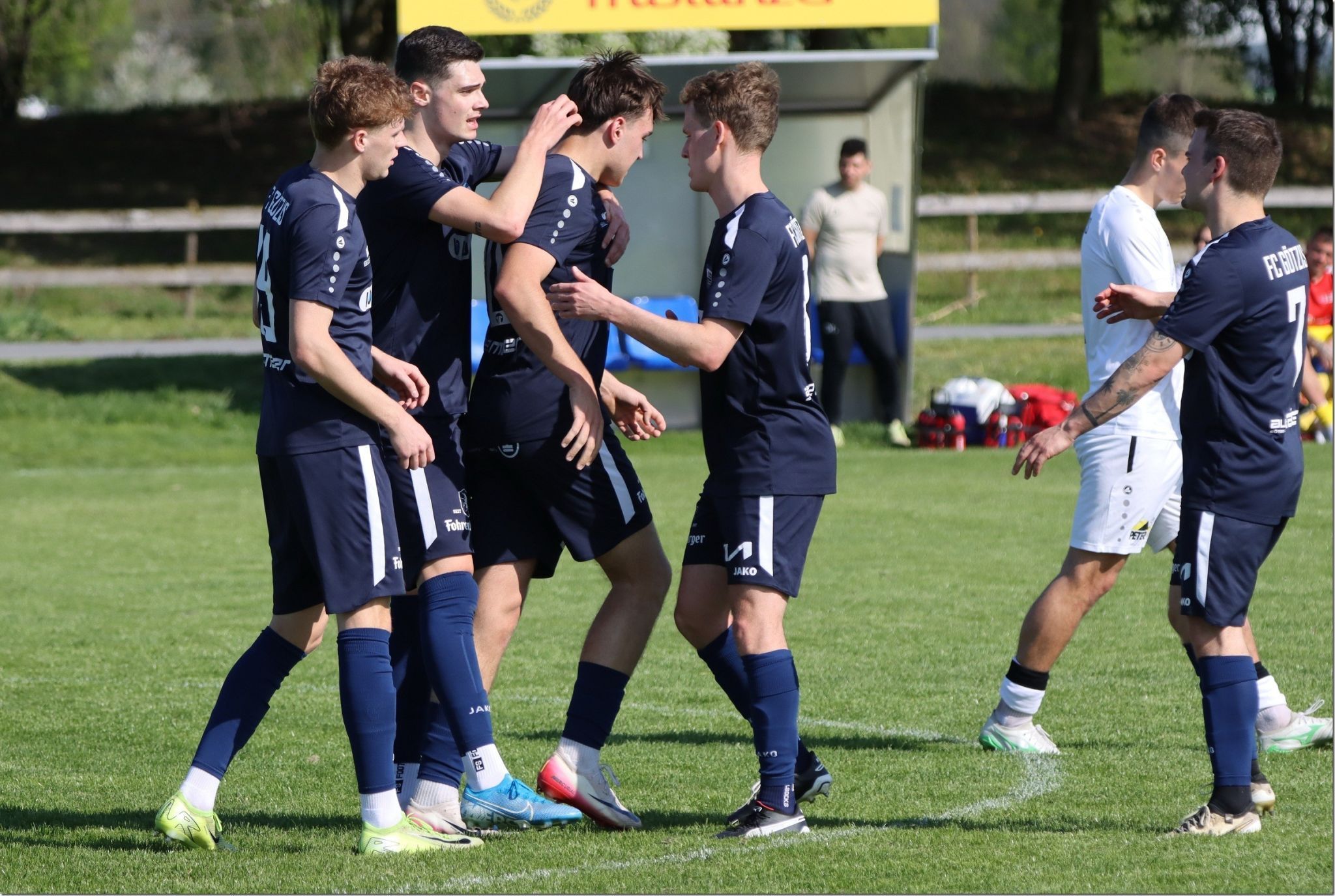 Jubel beim Tabellenführer Götzis nach dem Derbyerfolg in Brederis.