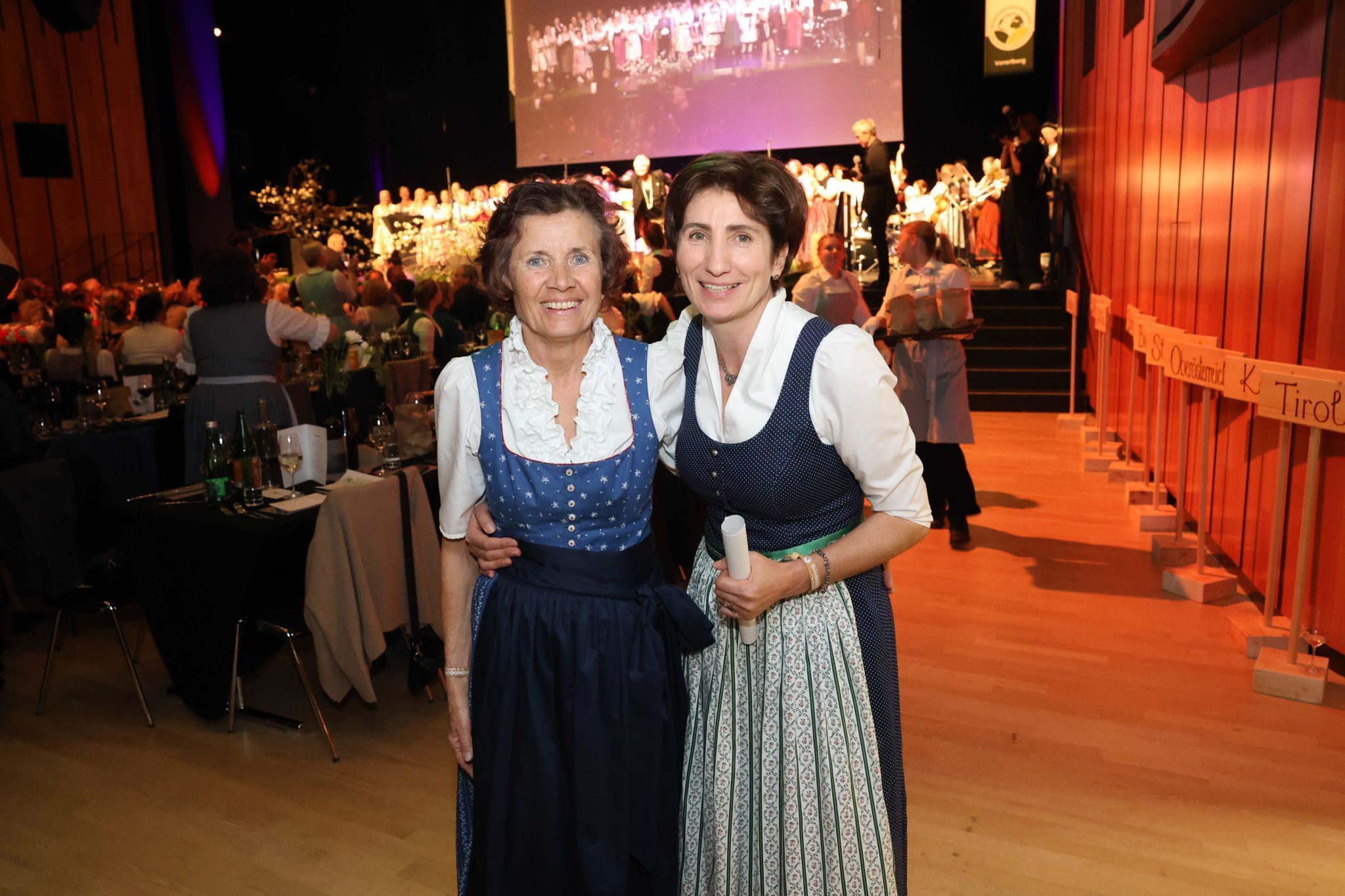 Evy Halder und Friederike Parz (GF Arge Bäuderinnen Kärnten).