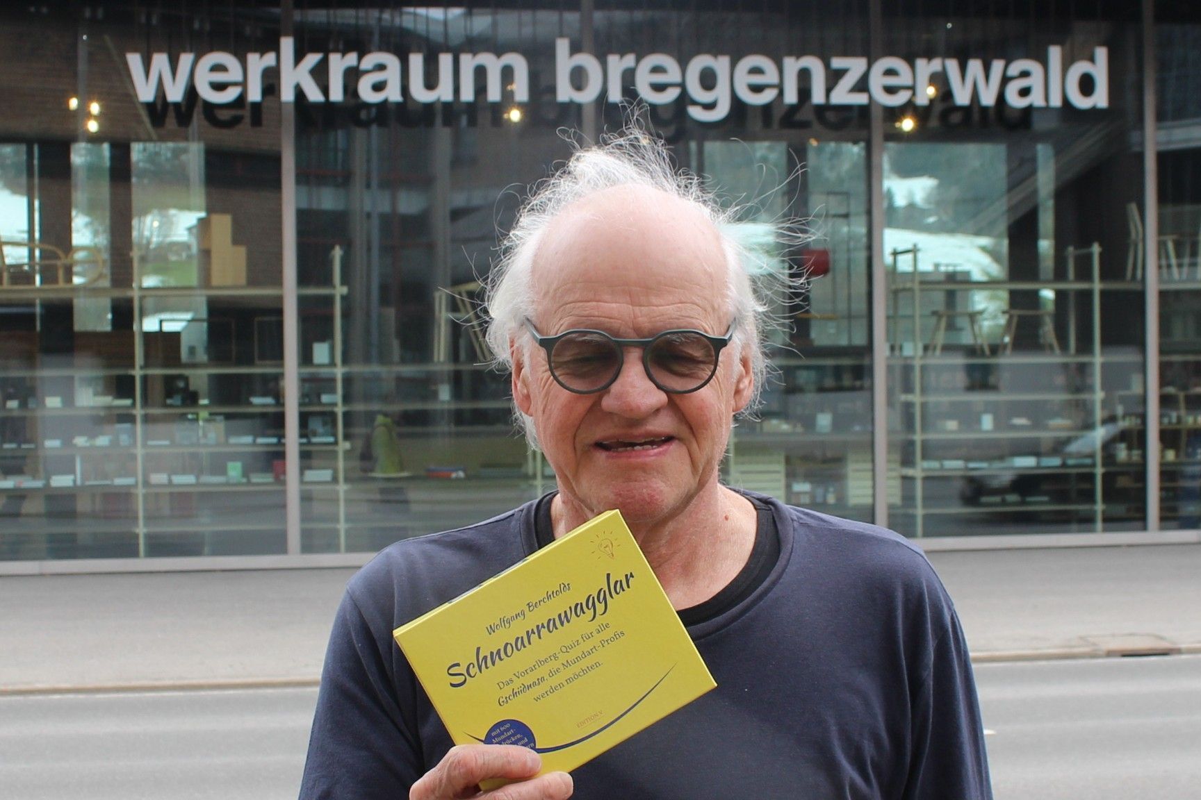 Wieder ein neuer sensationeller Partner für Ulli Troys Wälder Kultband: „Mundart-Professor“ Wolfgang Berchtold, der 600 Mundartausdrücke, Sprüche, Spottwörter und Wissensfragen zum Vorarlberger Dialekt für diesen Quiz zusammengetragen hat.