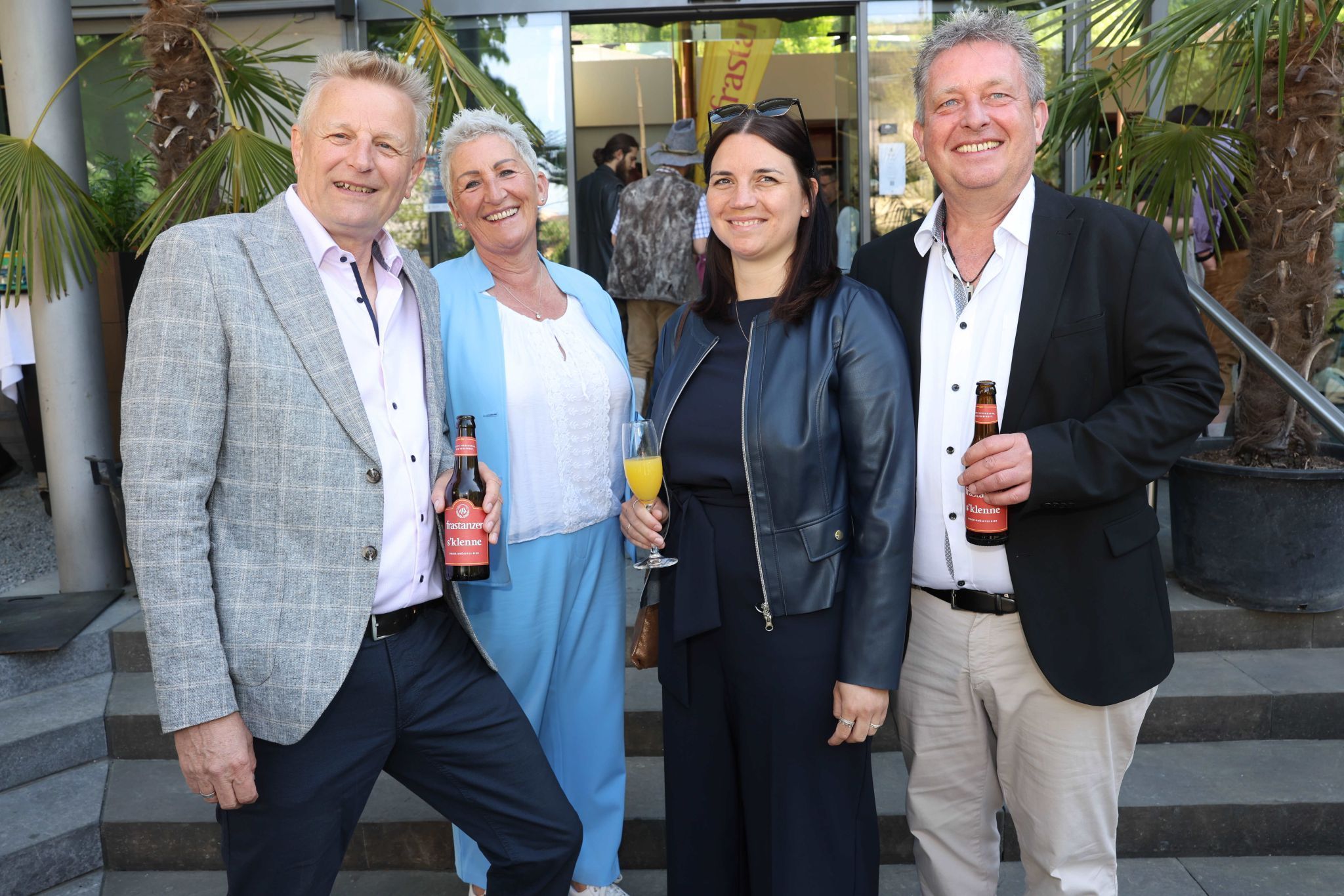 Markus und Yvonne Höbenreich, Lisa Mock und Reiseunternehmer Patrick Moosmann.