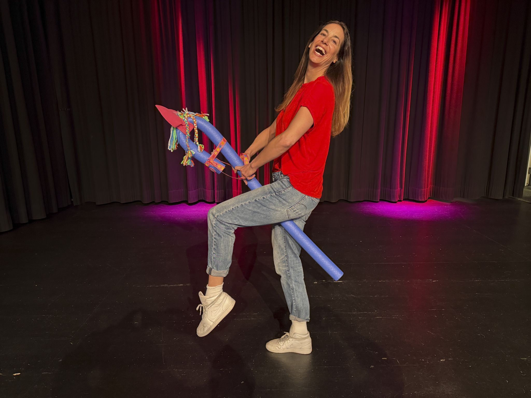 Nina Hartmann, hier assistiert von Blury, sorgte für einen humorvollen Abend