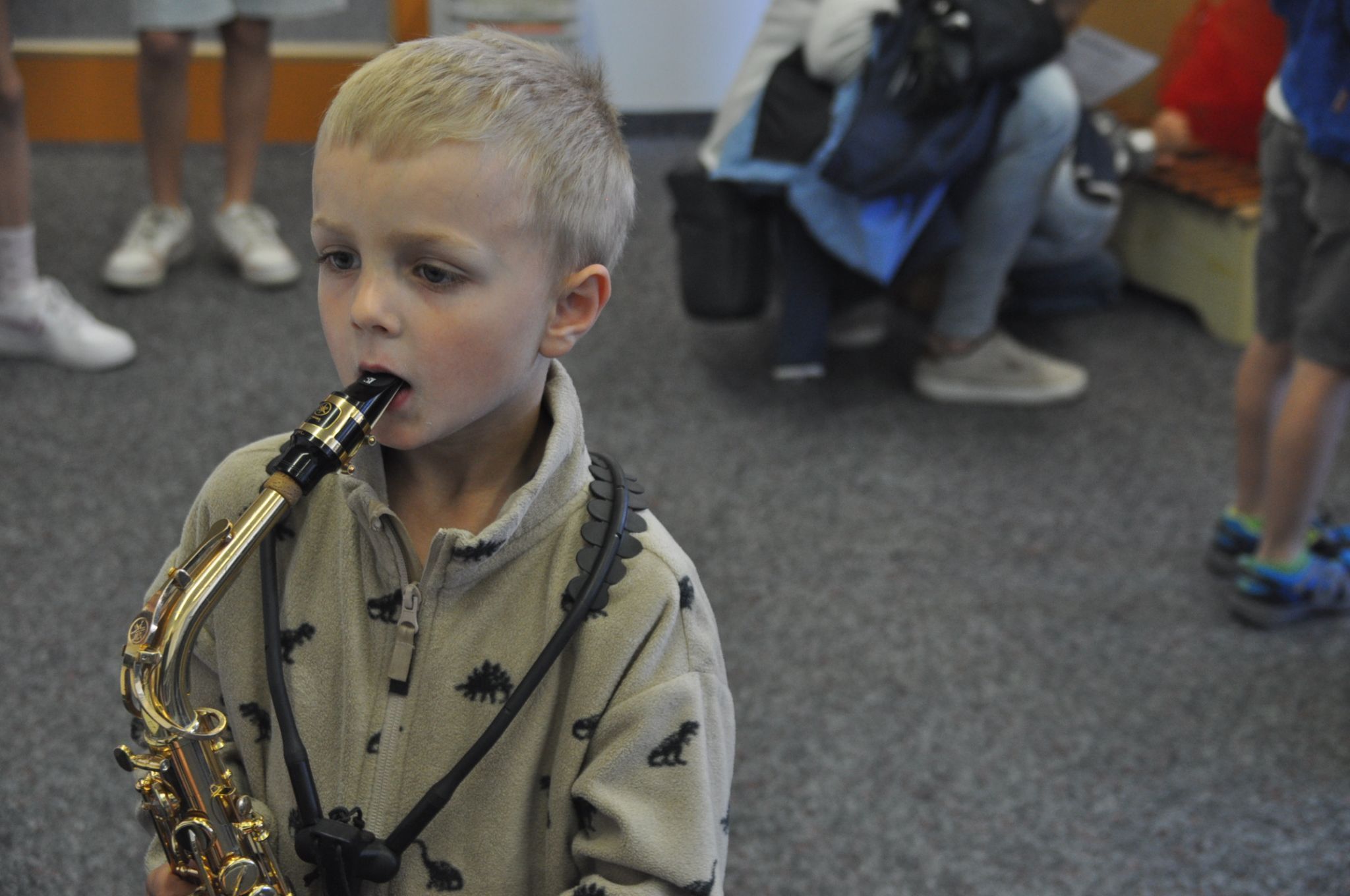 4.	Noah(5) kommt aus einer musikalischen Familie