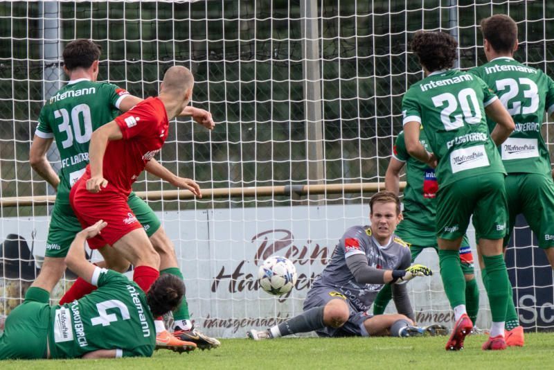Solche Szenen darf man erwarten: Getümmel im Lauteracher Strafraum. 