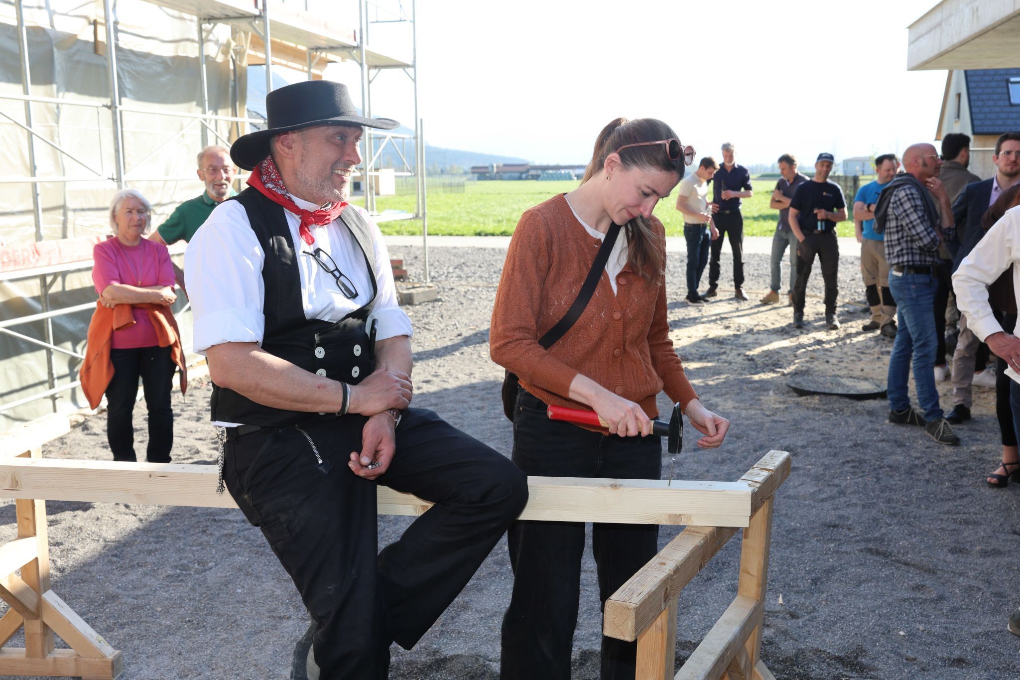 Handwerkliche Betätigung durch künftige Bewohner.