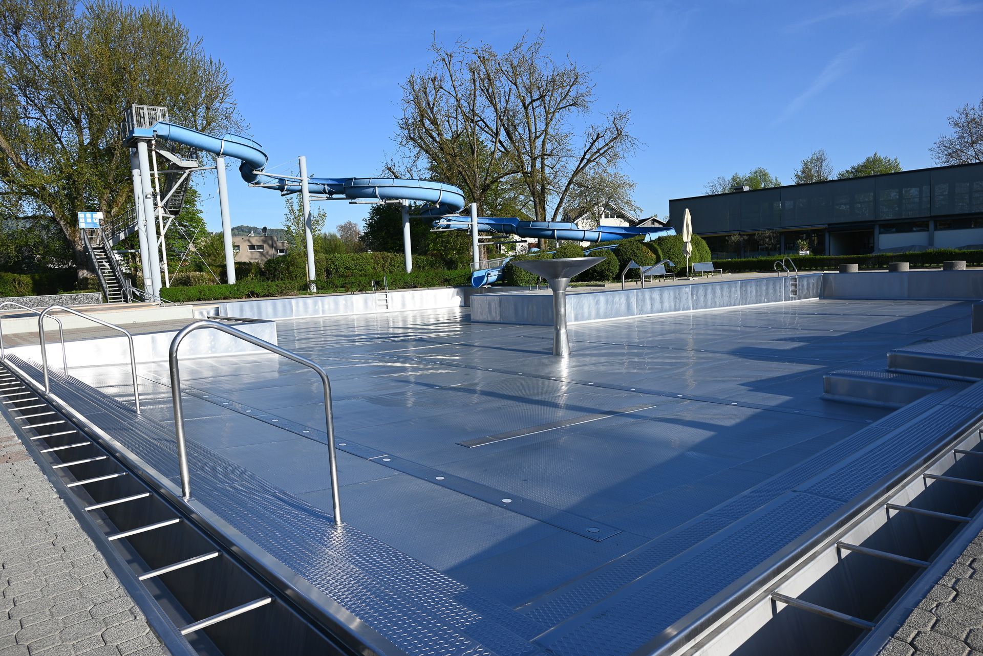 In das mittlere Becken passen gut eine Million Liter Wasser.