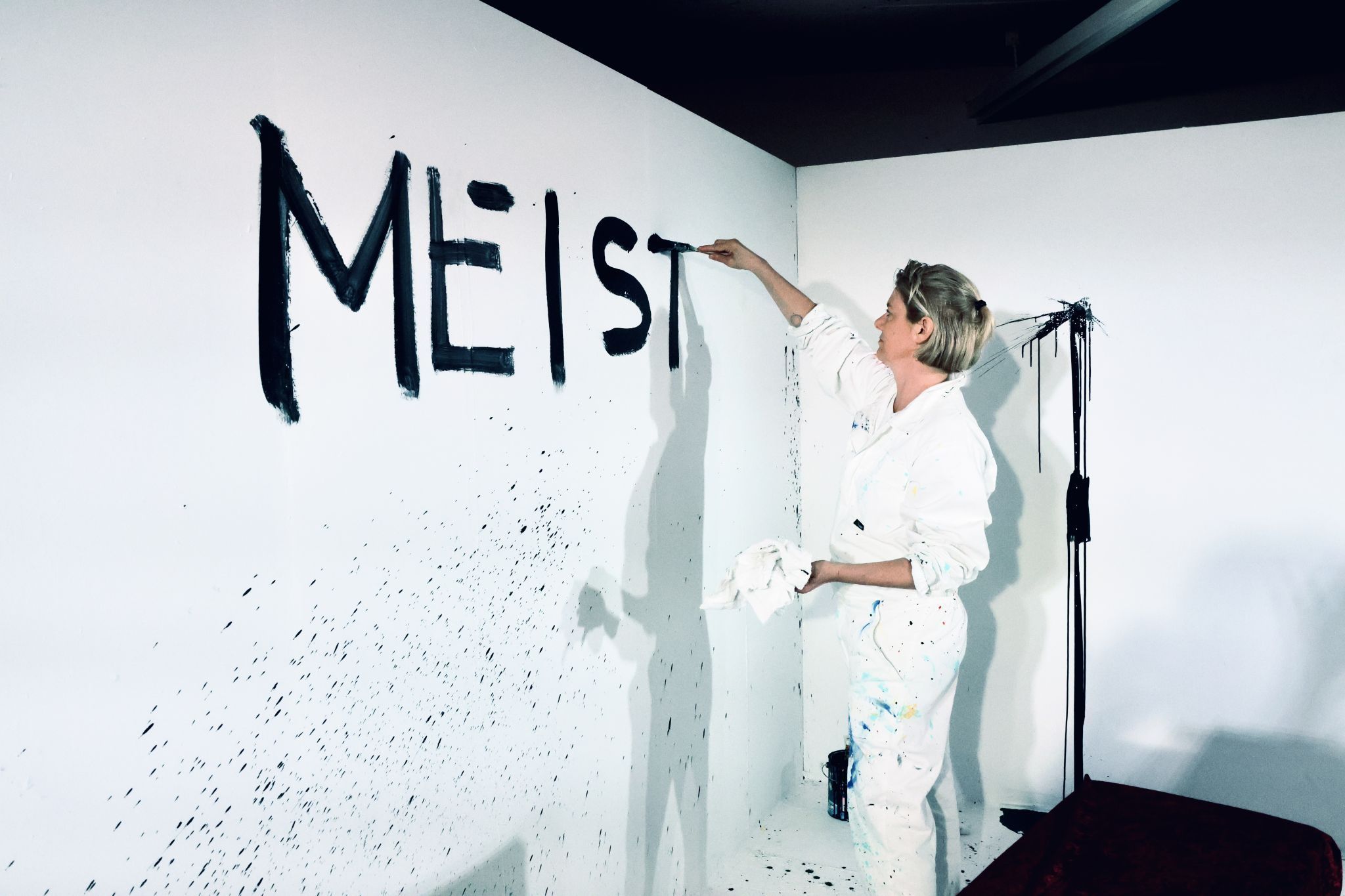 Maria Fliri spricht über eine Stunde Bernhard-Text - und das mit anhaltender Energie. UNPOP/STARK