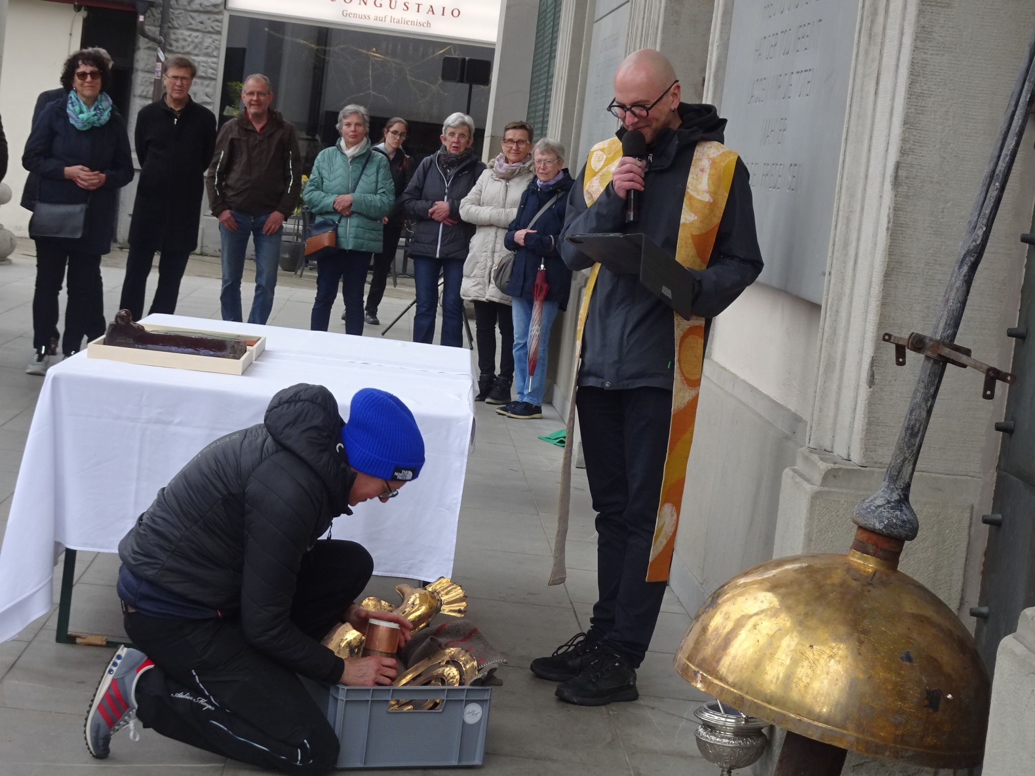 Die Öffnung der Zeitkapseln aus der Turmkugel sorgte für einen besonderen Moment.