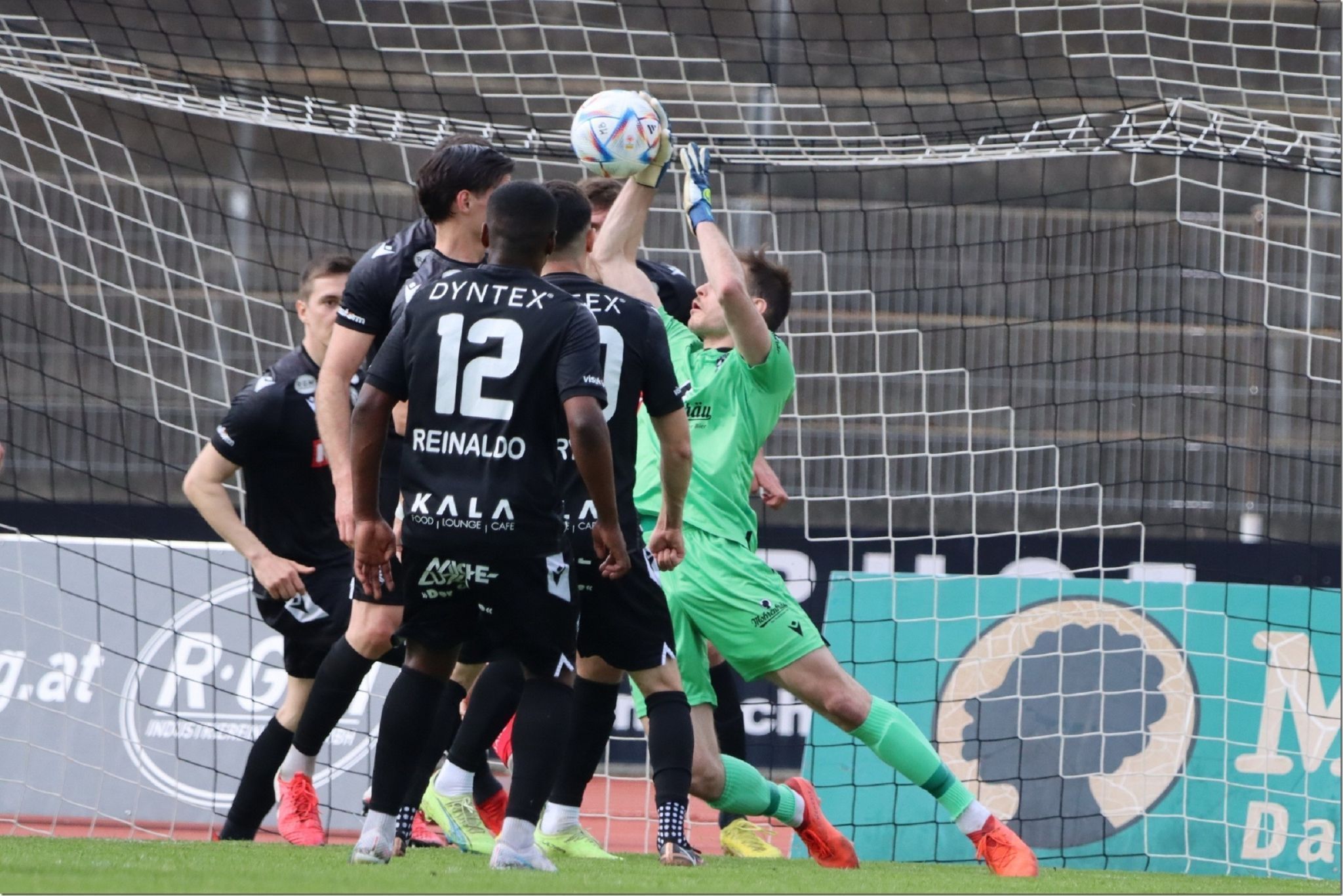 Großer Rückhalt war Basic im Immo-Agentur Stadion. 