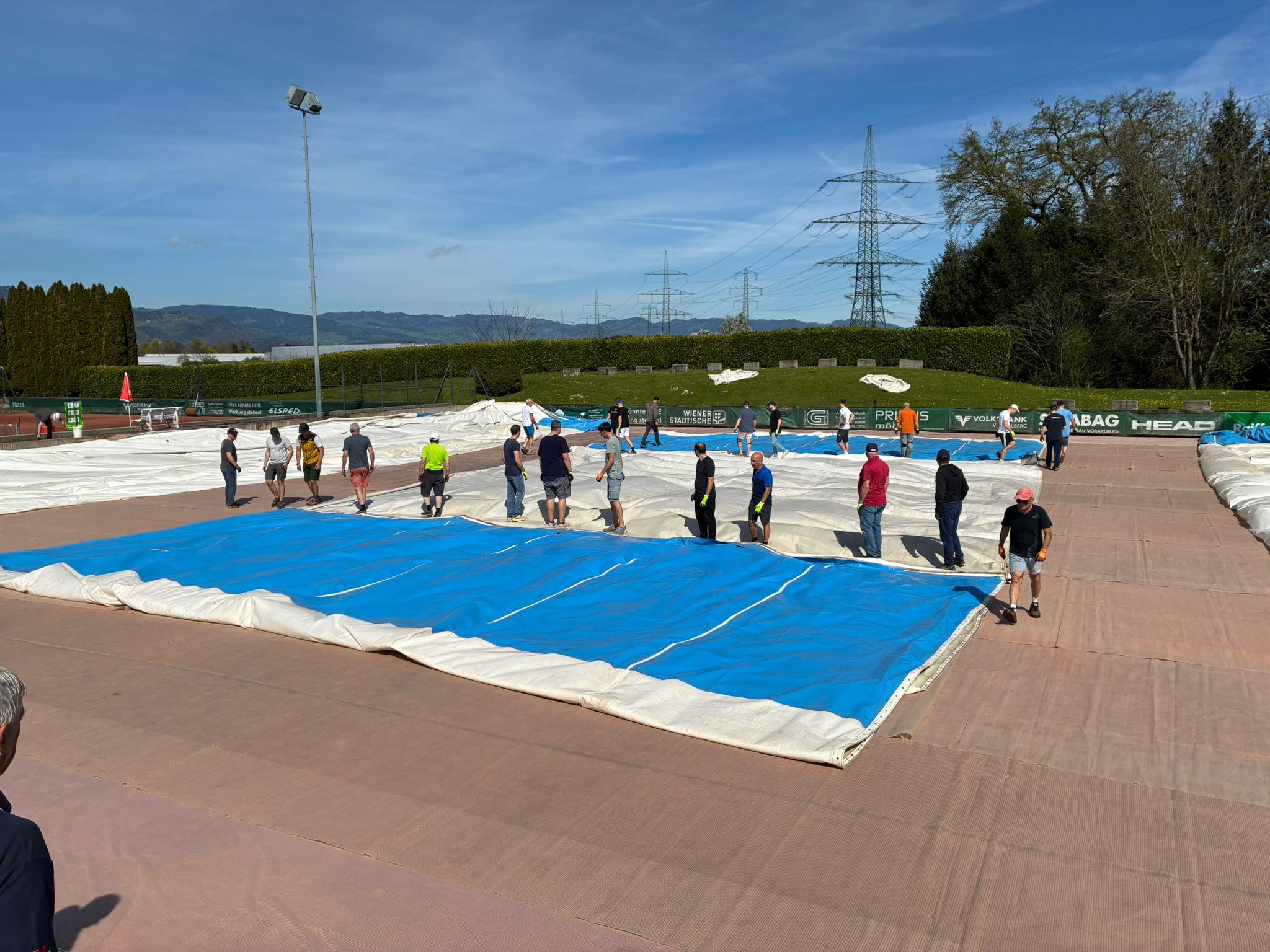 So schnell wie noch nie wurde die Halle abgebaut. 