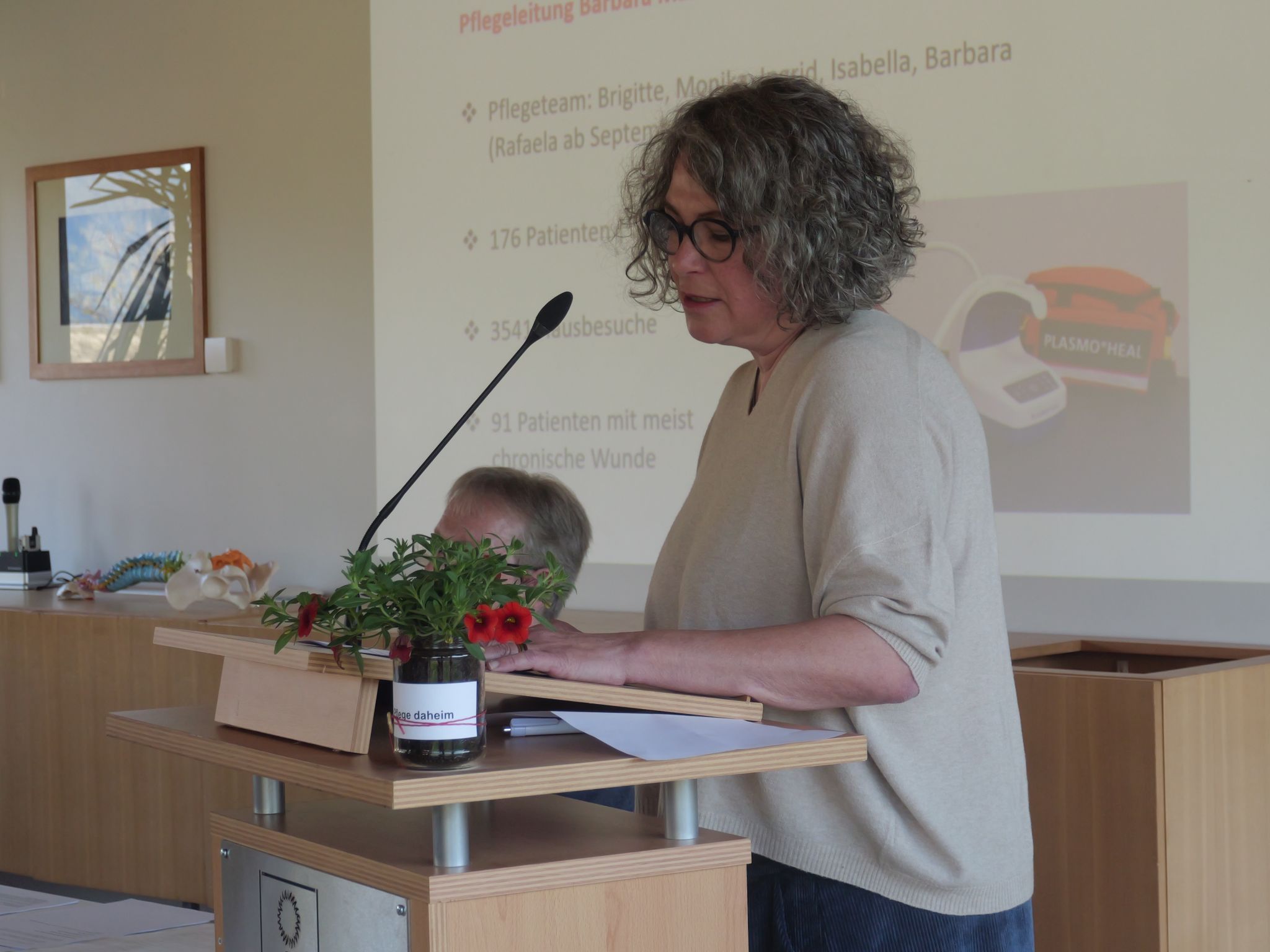 Pflegeleiterin Barbara Martin berichtete über steigende Einsatzzahlen im Jahr 2025.