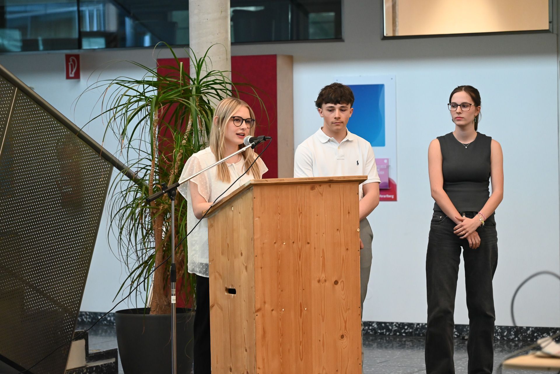 Paulina, Nathanael und Lisa referierten über die Arbeit beim Rechtsanwalt.
