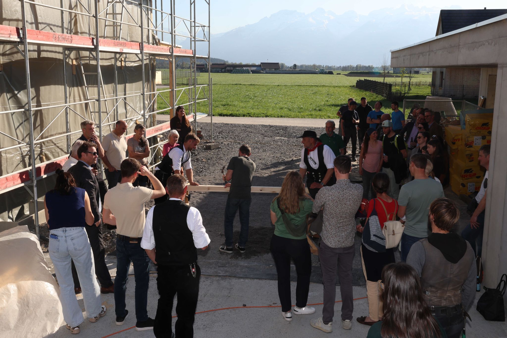 Beste Stimmung bei und nach der Dachgleichenfeier. (Bildergalerie)