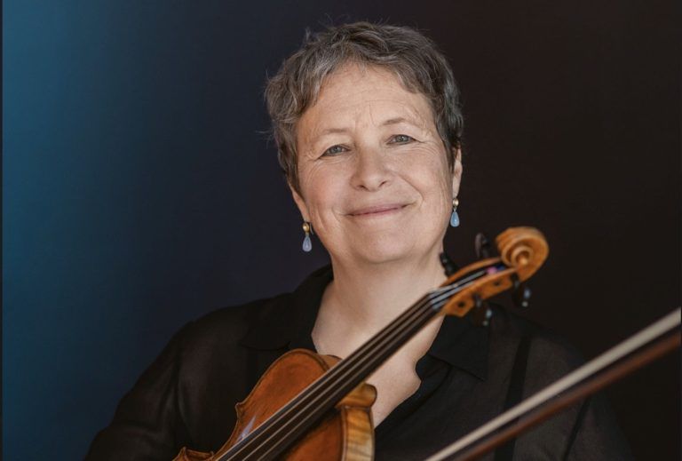 Christine Busch_Foto_Sven Cichowicz .jpg