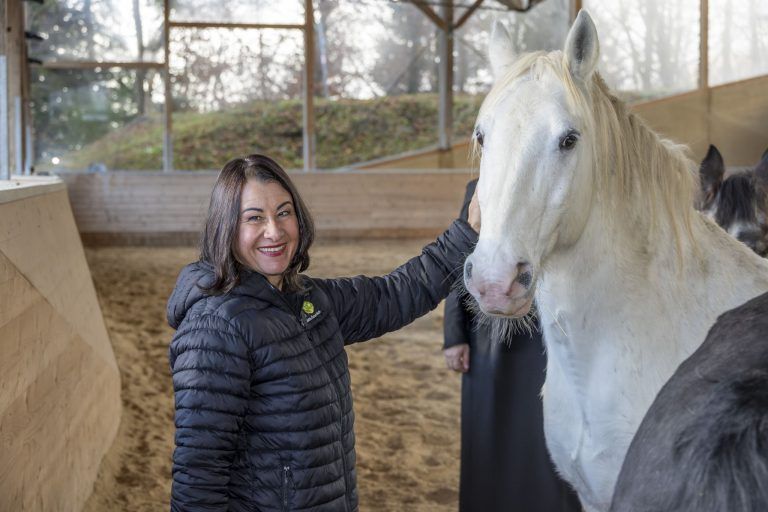 Stammzellspende schenkt Laura (27) neue Hoffnung: "Ich darf jetzt zwei Mal Geburtstag feiern"