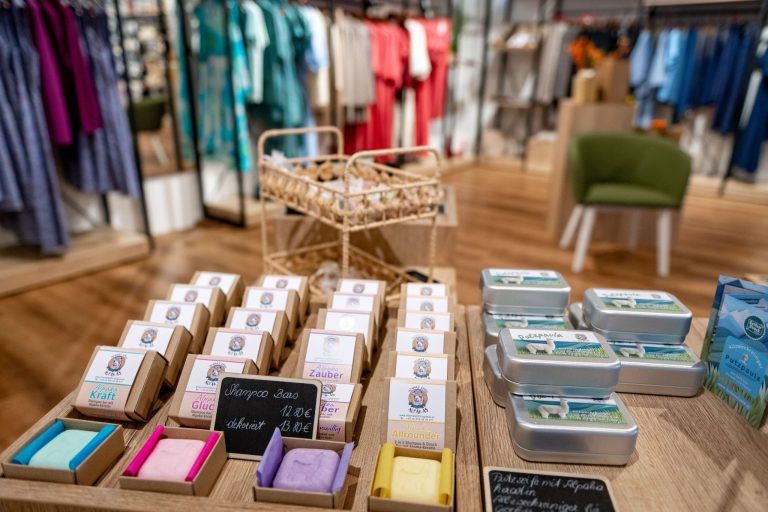 Vom Messepark in die City: Alpakas finden neues Zuhause