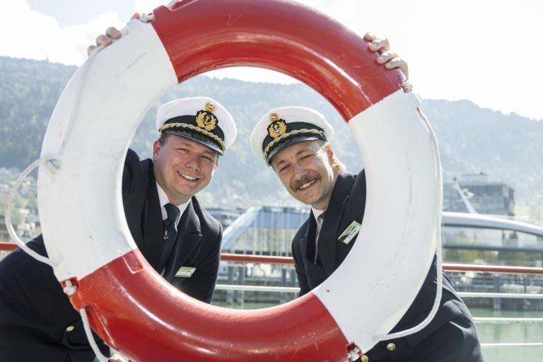Jungkapitäne übernehmen das Ruder am Bodensee: "Plötzlich kommt der Wind und du hast 300 Menschen an Bord"