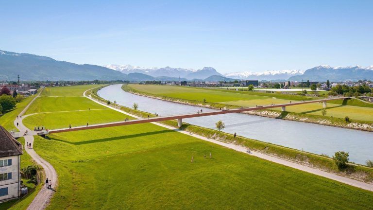 Unter Zeitdruck: Bis zu diesem Datum soll die Brücke Lustenau–Au stehen