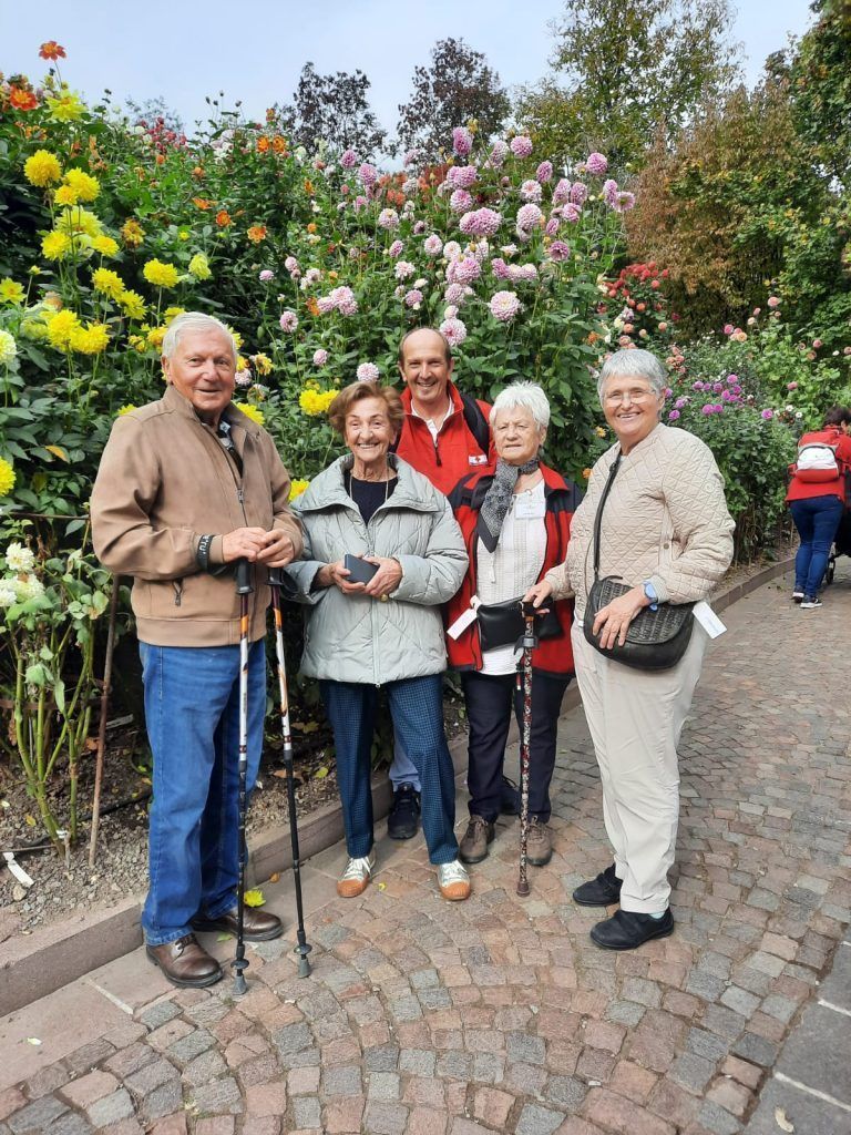 Ein Reisebegleiter zwischen Rollator und Fußballplatz