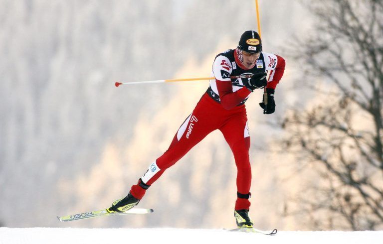 SKIING/
