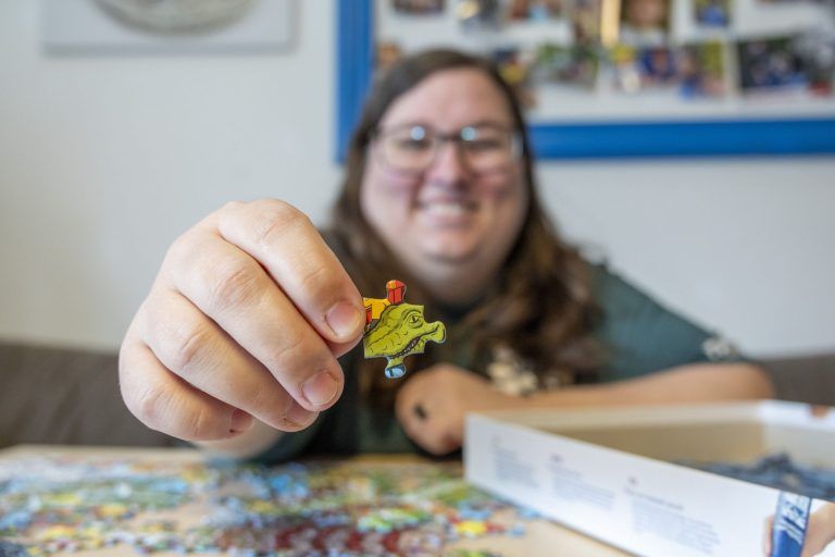 500 Teile in 68 Minuten: Keine Vorarlbergerin puzzelt schneller als sie