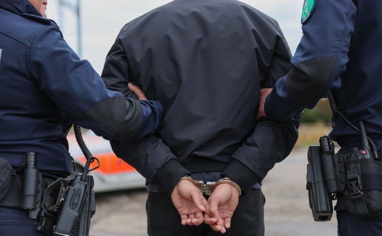 Symbolbild Festnahme (1).jpg