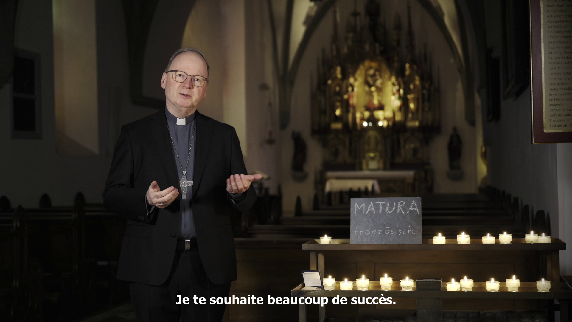 Videostill Maturakerze Bischof Benno Elbs2.png