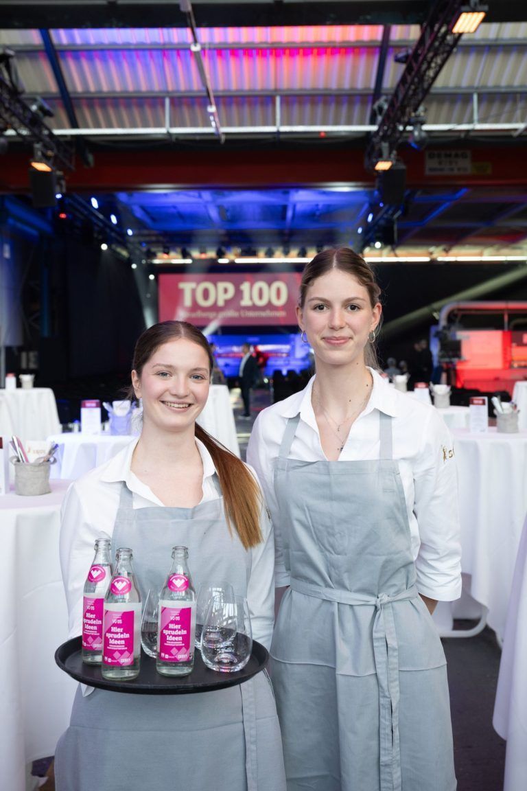 Prominente Gästerunde gratulierte neuem VN-Wirtschaftspreisträger