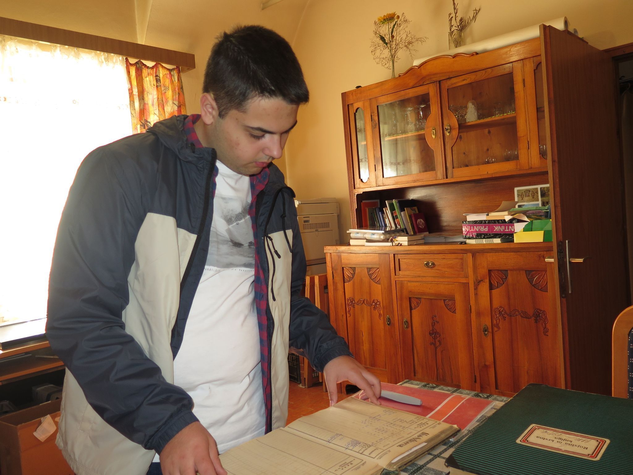 Beim Stöbern in alten Matriken gilt es die Kurrentschrift zu entziffern.