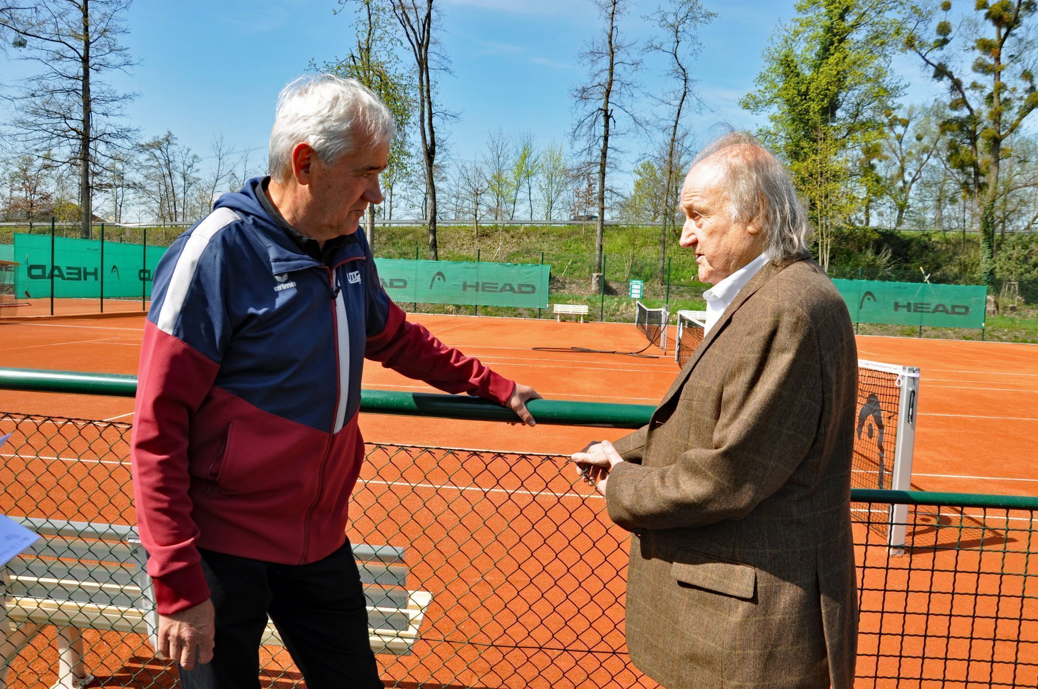 Zwei ehemalige Obmänner, zwei Meilensteine: Peter Enz zeichnete für die Sanierung verantwortlich, Heinz Amann für den Bau der ursprünglichen Anlage. 