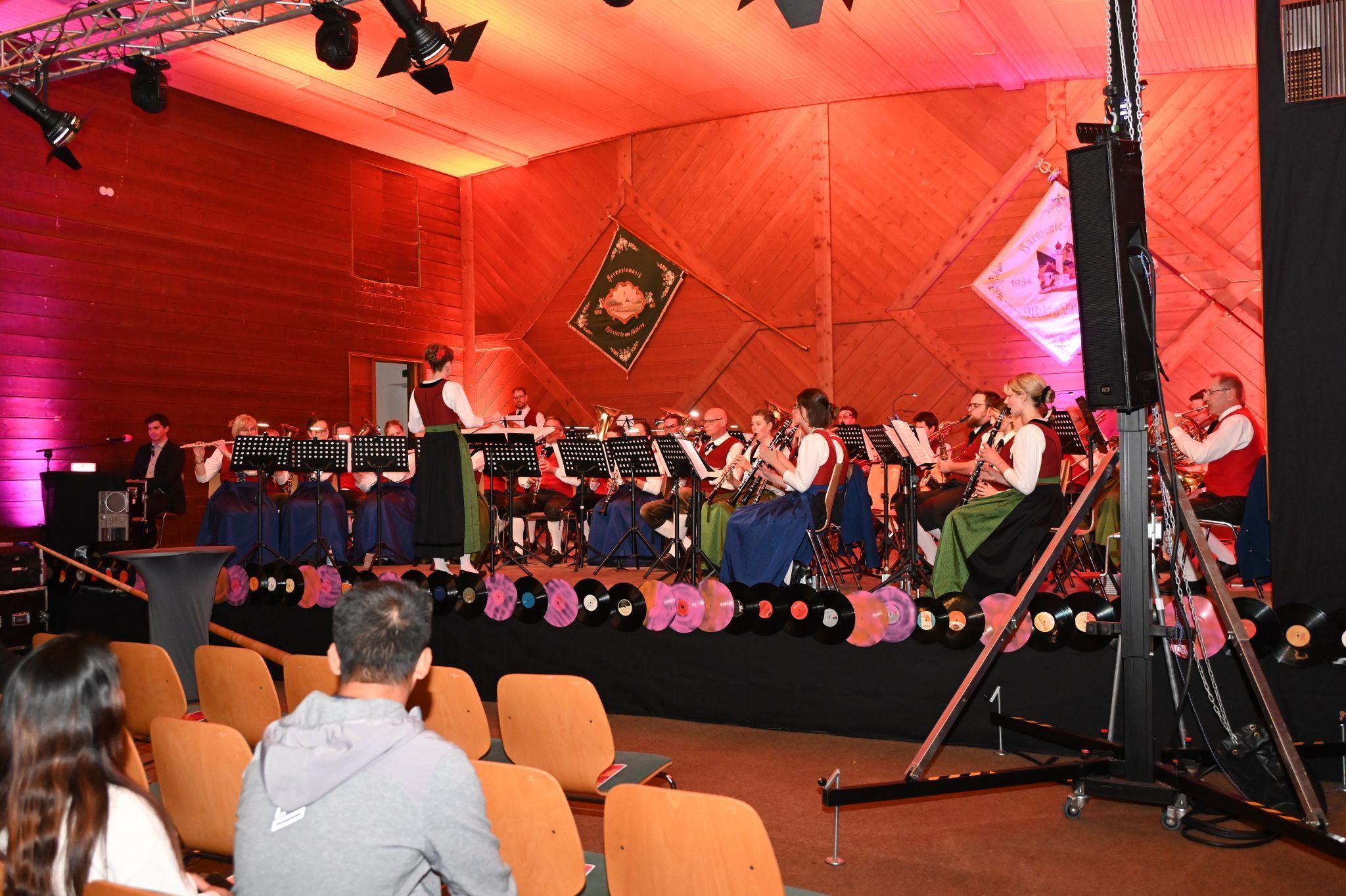 Ein Gemeinschaftsprojekt - Frühjahrskonzert der Harmoniemusik Klösterle und Wald a. A.