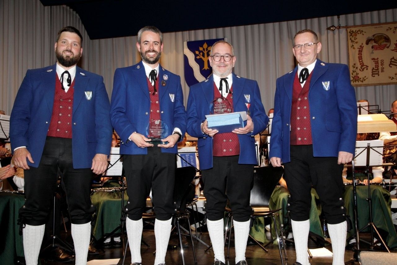 Viele Mitglieder wurden ausgezeichnet. 