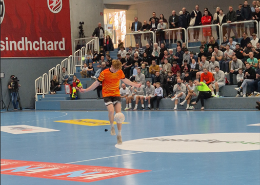 In Hard ist er schon einmal aufgetreten. 