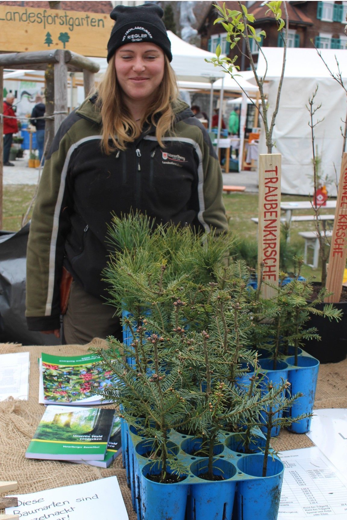 Auf jedem Markt gibt es Sonderthemen – zum Auftakt war u. a. der Landesforstgarten zu Gast.