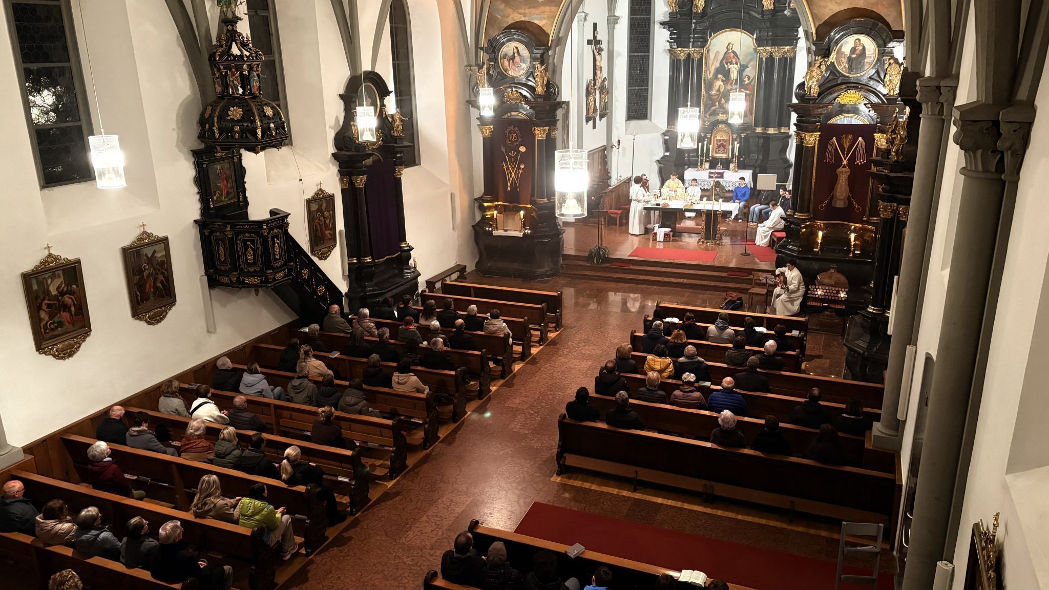 Abendmahlsliturgie in der St. Laurentiuskirche (Gründonnerstag)