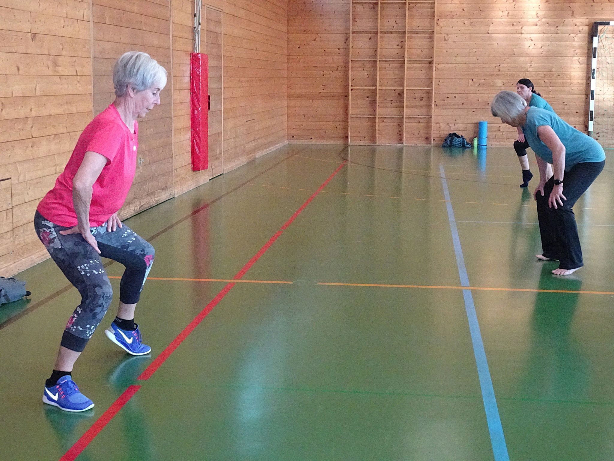 Sie gibt die Richtung vor und korrigiert bei Bedarf.