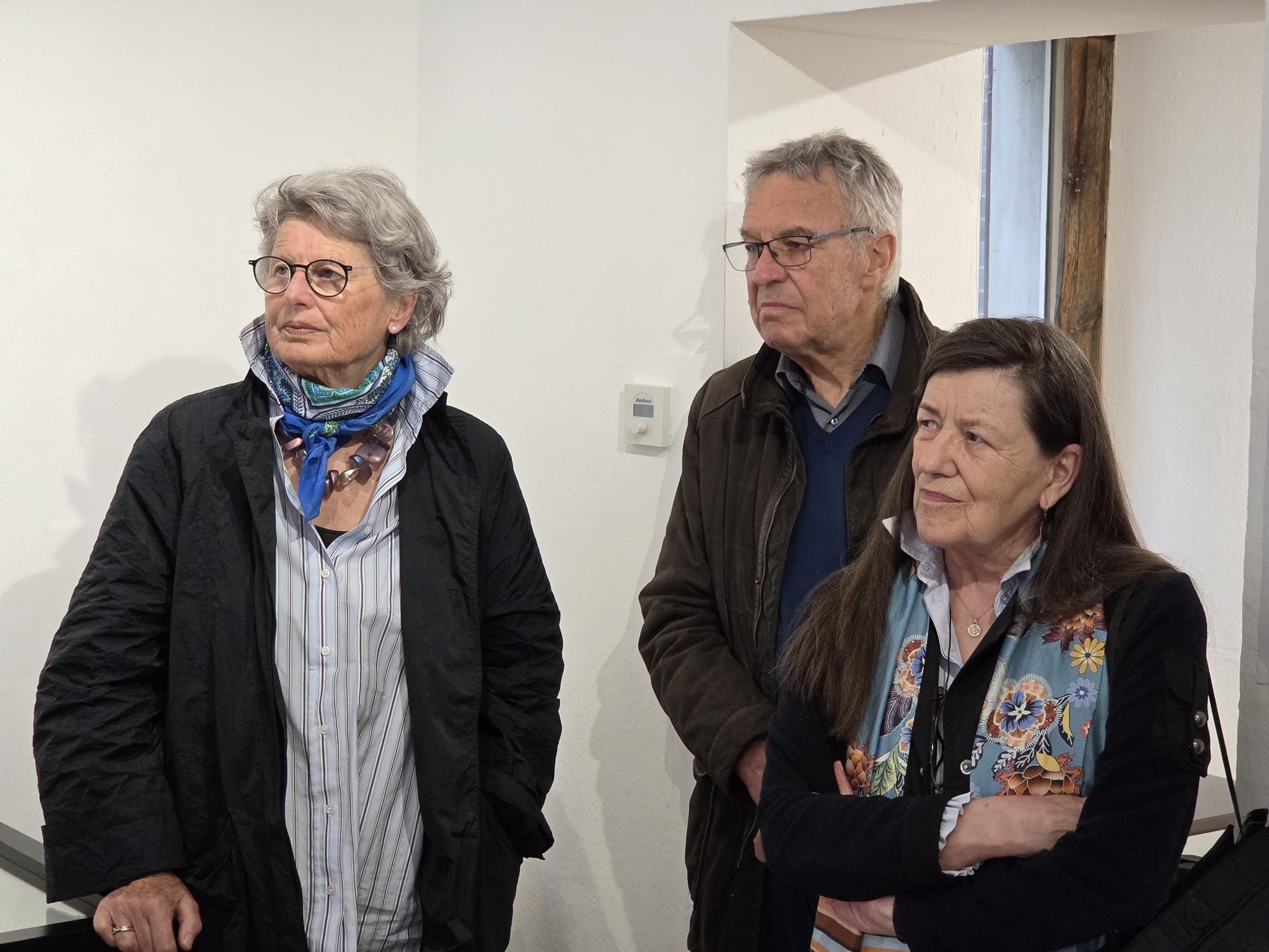 Heidi und Georg Comploj mit Gertud Würbel als interessierte Zuhörer.