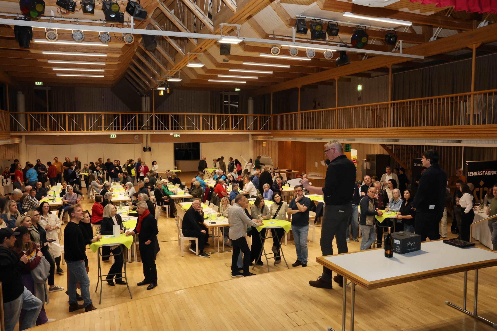Asuführugnen von Bgm. Simon Morscher und Hobbywweinbauer Jürgen Bischoff.