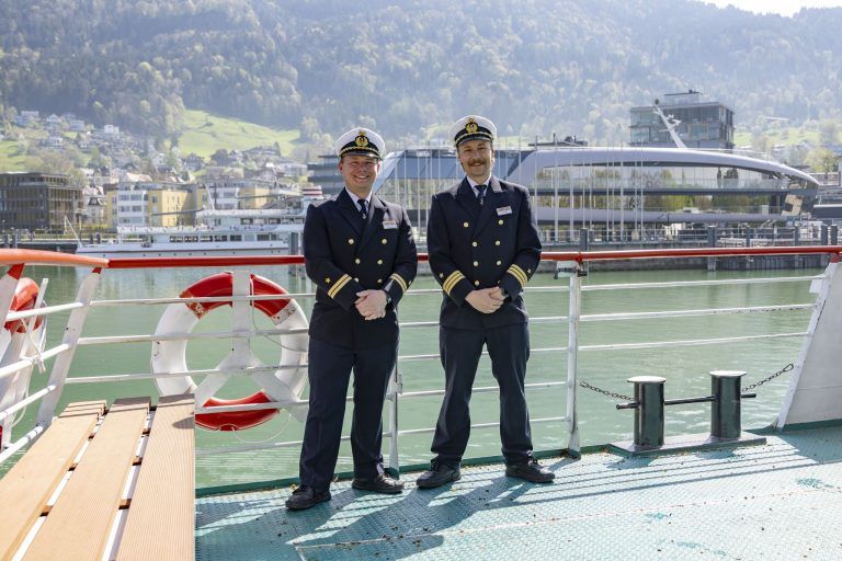 Jungkapitäne übernehmen das Ruder am Bodensee: "Plötzlich kommt der Wind und du hast 300 Menschen an Bord"